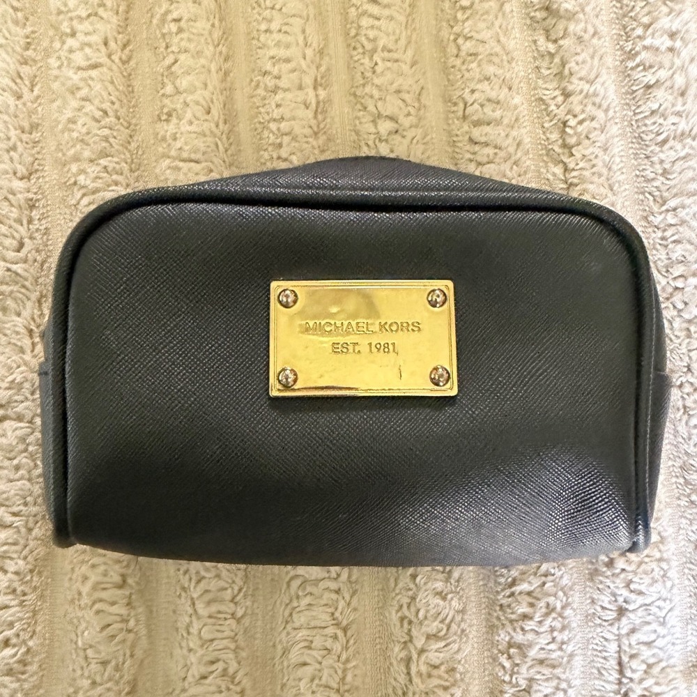 Michael Kors Black Saffiano Leather Cosmetic Pouch Gold Logo Travel Makeup Bag‎